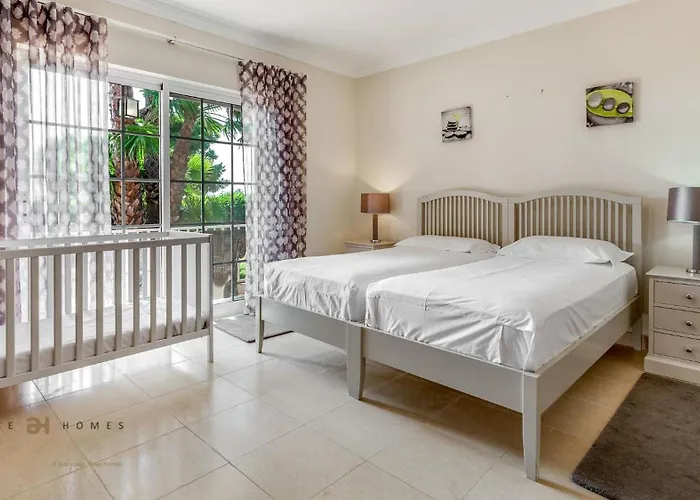 Luxuosa Moradia V5 Em - Greice Homes *