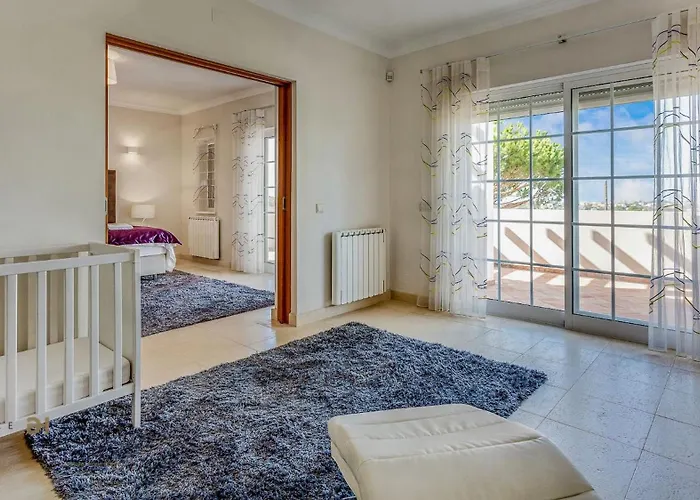 Luxuosa Moradia V5 Em - Greice Homes Villa