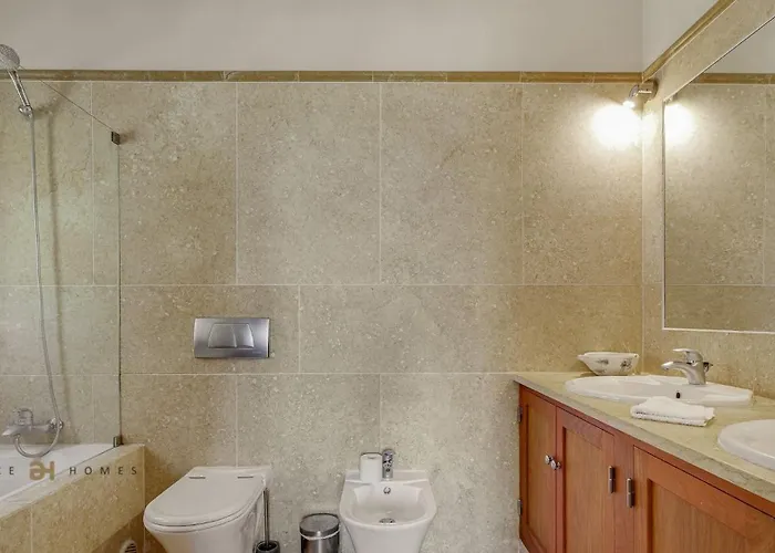 Luxuosa Moradia V5 Em - Greice Homes Villa