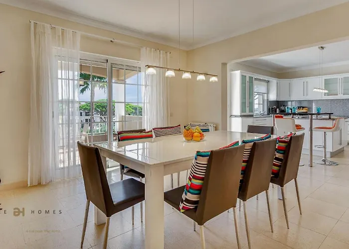 Luxuosa Moradia V5 Em - Greice Homes Villa *