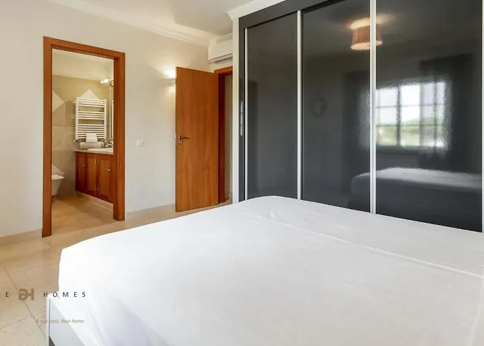 Villa Luxuosa Moradia V5 Em - Greice Homes Quarteira