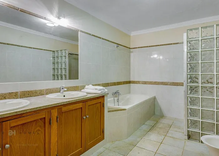 Villa Luxuosa Moradia V5 Em - Greice Homes *