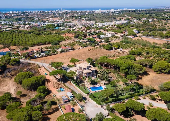 Luxuosa Moradia V5 Em - Greice Homes *
