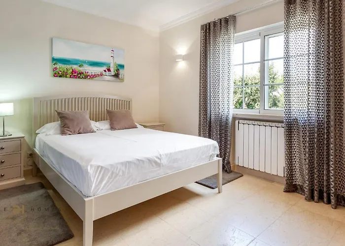 Luxuosa Moradia V5 Em - Greice Homes Quarteira
