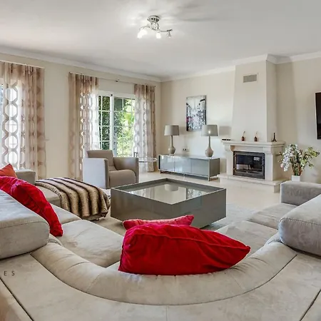 Luxuosa Moradia V5 Em - Greice Homes