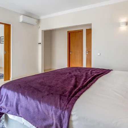 Luxuosa Moradia V5 Em - Greice Homes