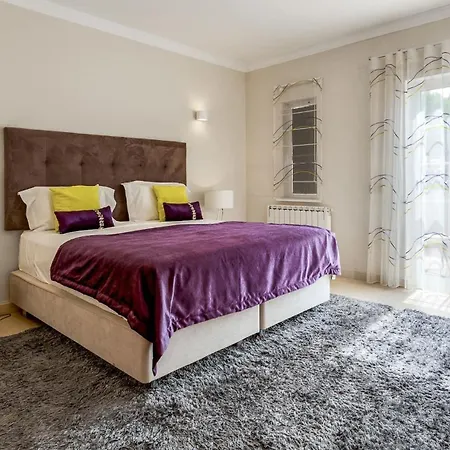 Luxuosa Moradia V5 Em - Greice Homes Villa