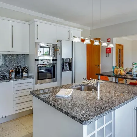 Villa Luxuosa Moradia V5 Em - Greice Homes *