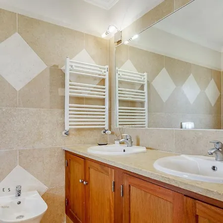 Villa Luxuosa Moradia V5 Em - Greice Homes *