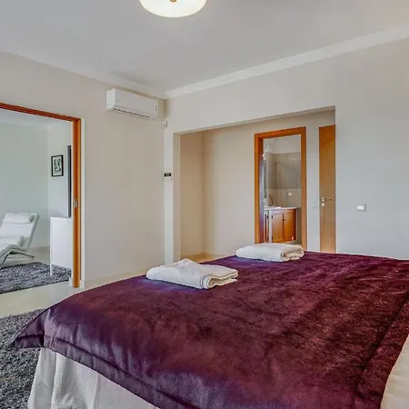 Luxuosa Moradia V5 Em - Greice Homes Villa Quarteira