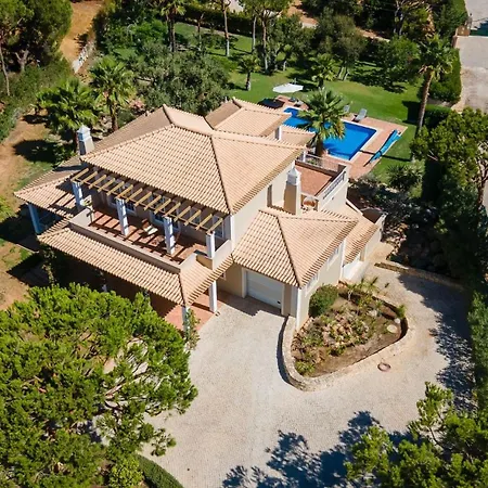 Luxuosa Moradia V5 Em - Greice Homes