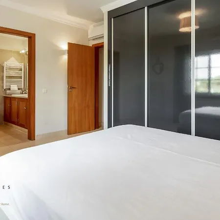 Villa Luxuosa Moradia V5 Em - Greice Homes Quarteira