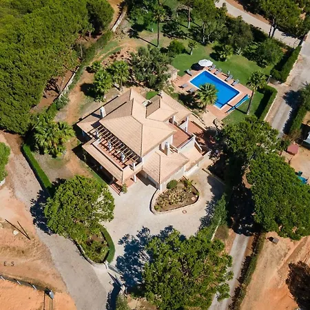 Luxuosa Moradia V5 Em - Greice Homes Villa *