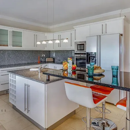 Luxuosa Moradia V5 Em - Greice Homes Villa Quarteira