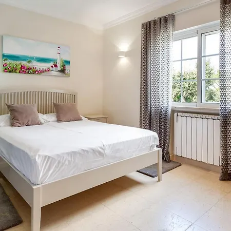 Luxuosa Moradia V5 Em - Greice Homes Quarteira